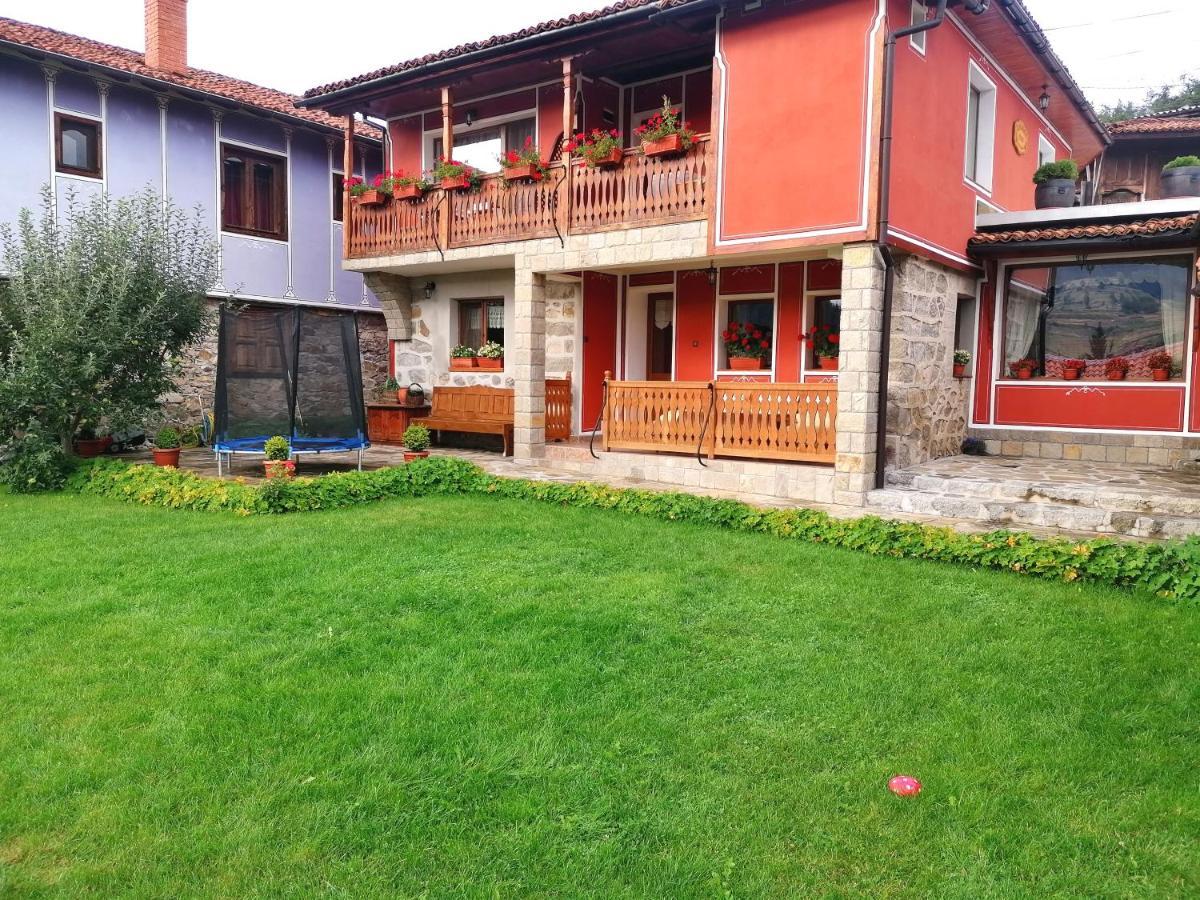 Радкината Къща Hotel Koprivshtitsa Exterior photo