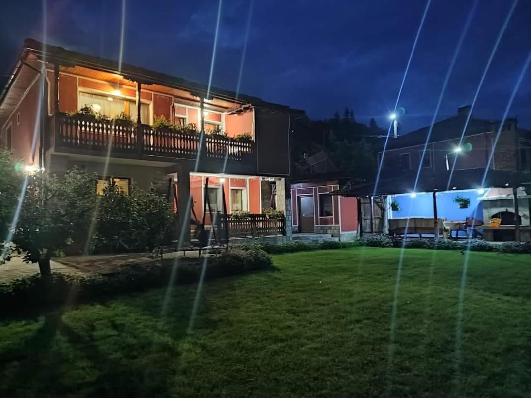 Радкината Къща Hotel Koprivshtitsa Exterior photo