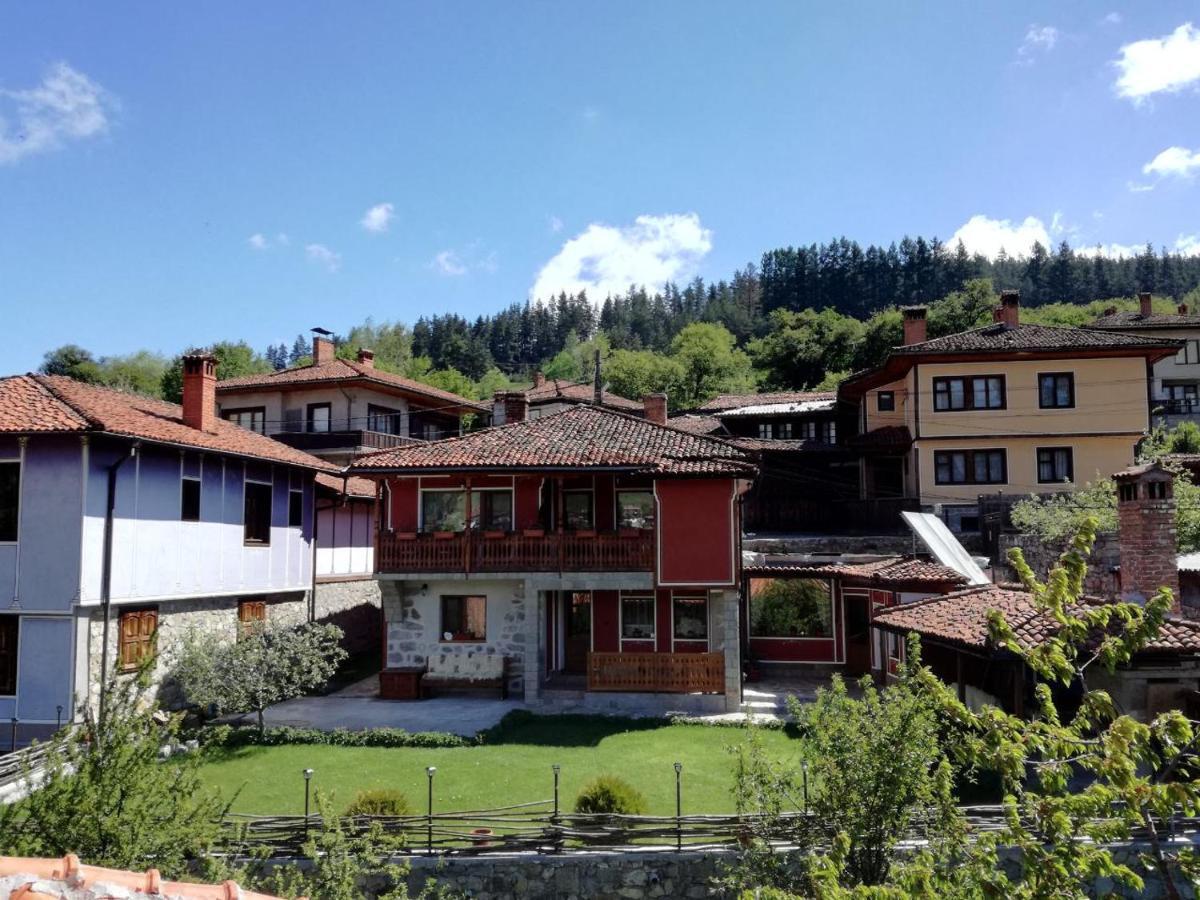 Радкината Къща Hotel Koprivshtitsa Exterior photo