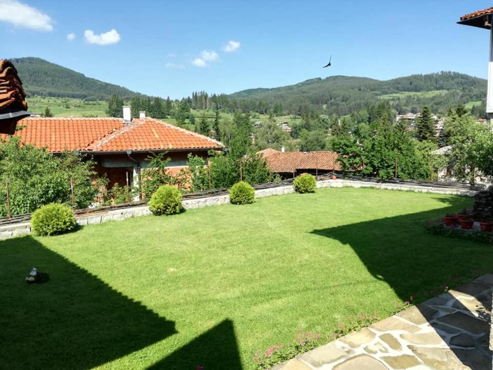 Радкината Къща Hotel Koprivshtitsa Exterior photo
